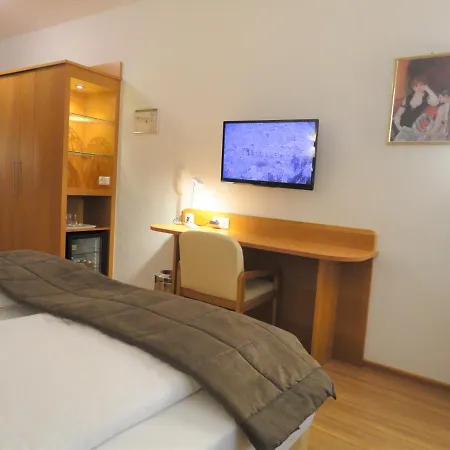 City Albrecht 3*