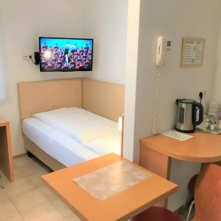 מלון Albrecht 3*