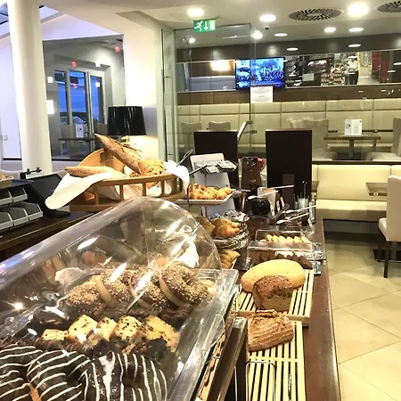 Albrecht מלון 3*