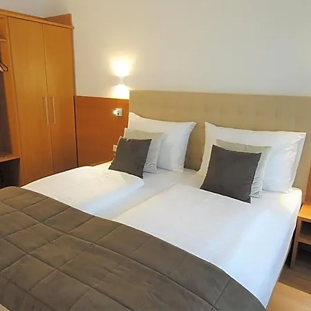 Hotel Albrecht 3*