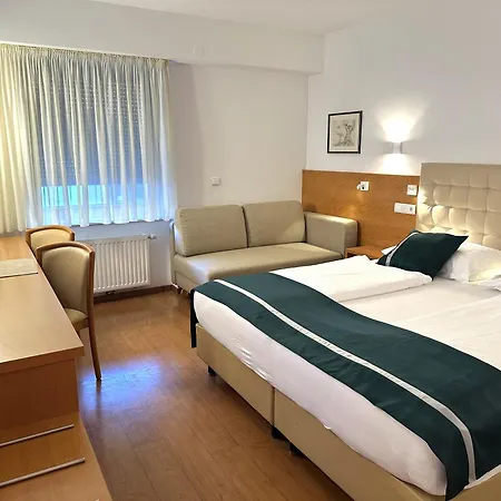 Albrecht Hotel 3*