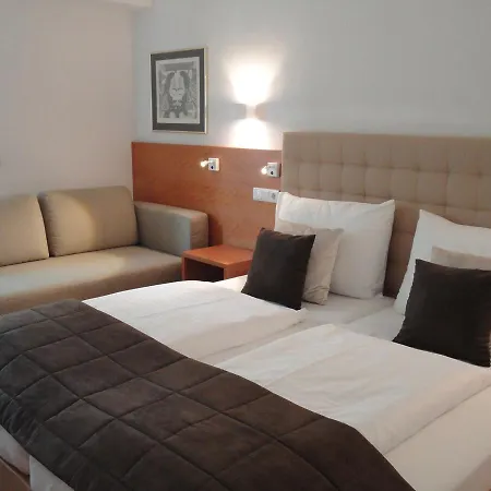 Hotel Albrecht 3*