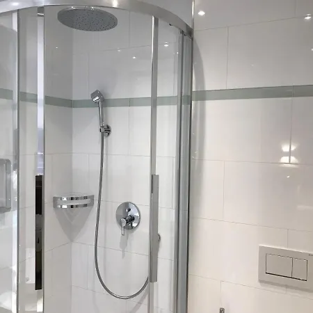 Albrecht 3* שווכאט