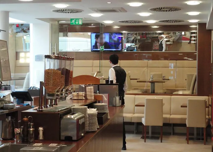 City Albrecht Hotel 3*